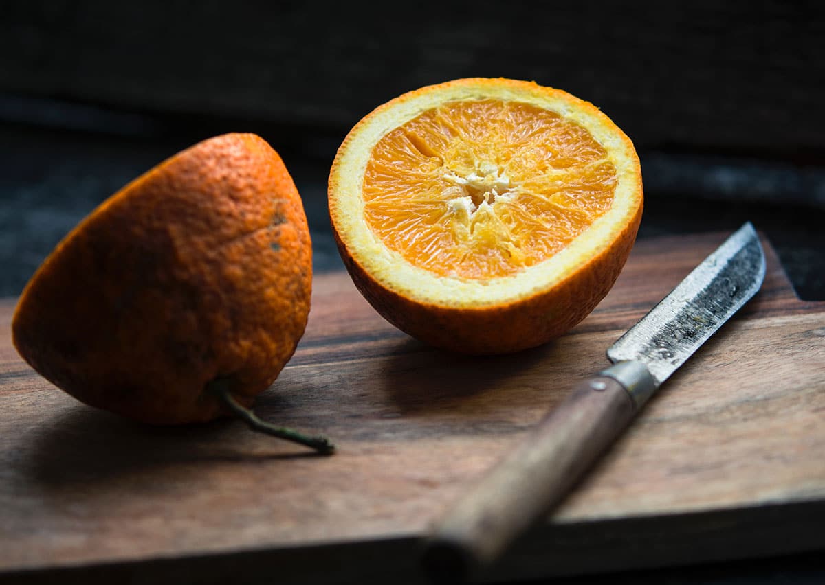 Orange and knife